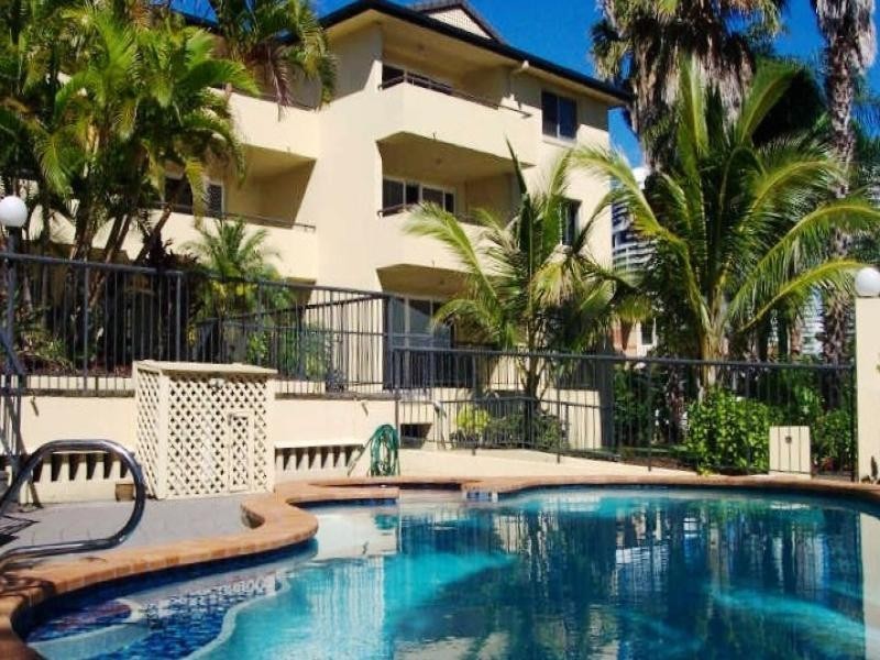 18/65 Bayview Street, Runaway Bay QLD 4216