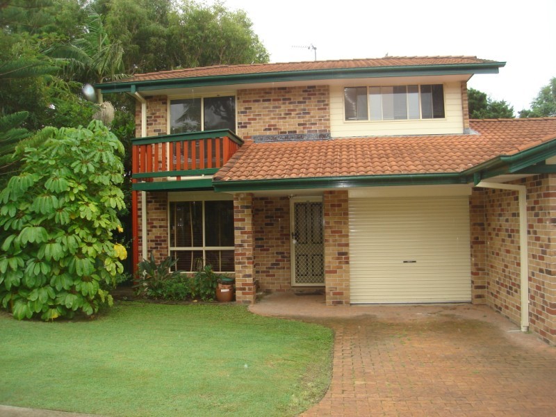 4/33 Government Road, Labrador QLD 4215