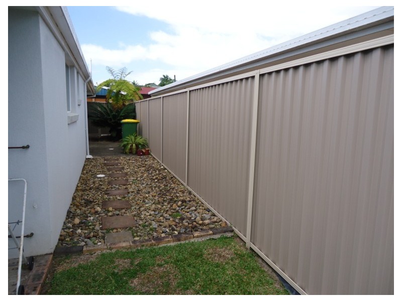 50 Allied Drive, Arundel QLD 4214