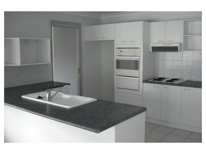 42 Morfantaine Terrace, Parkwood QLD 4214