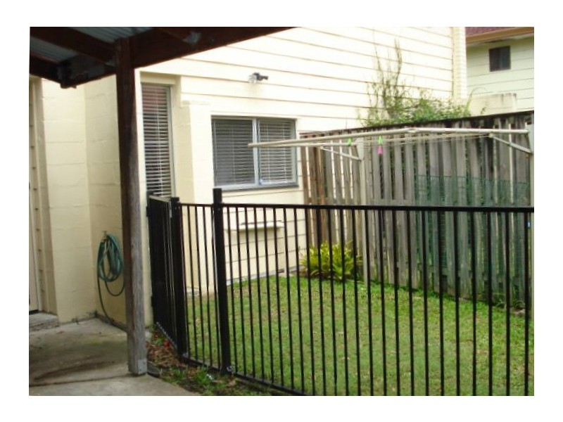 2/47 Harley Street, Labrador QLD 4215