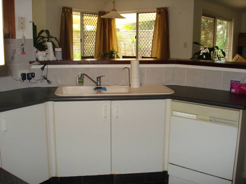 8 Maidstone Place, Parkwood QLD 4214