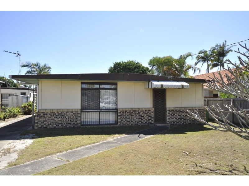 67 Errol Avenue, Paradise Point QLD 4216
