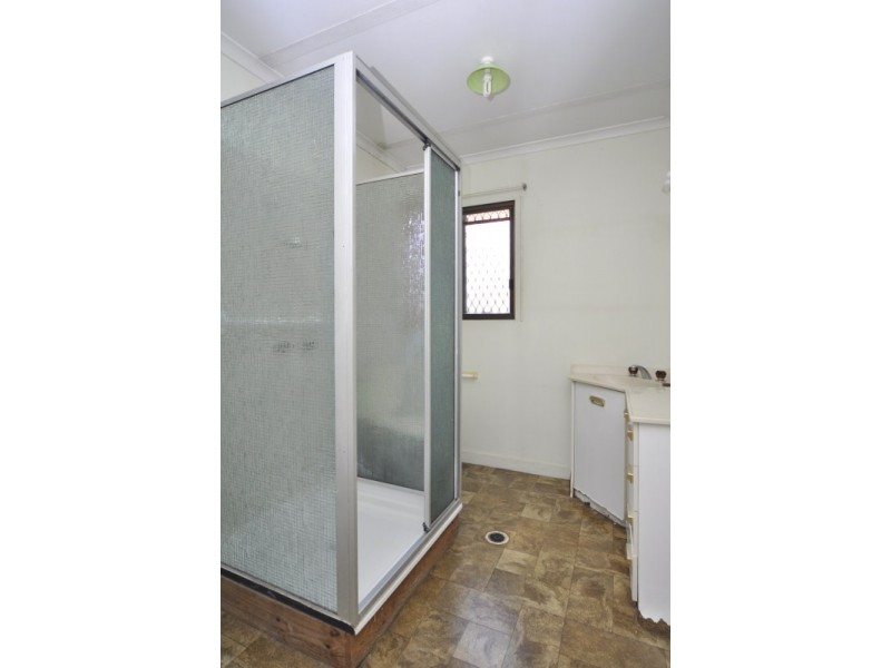 67 Errol Avenue, Paradise Point QLD 4216