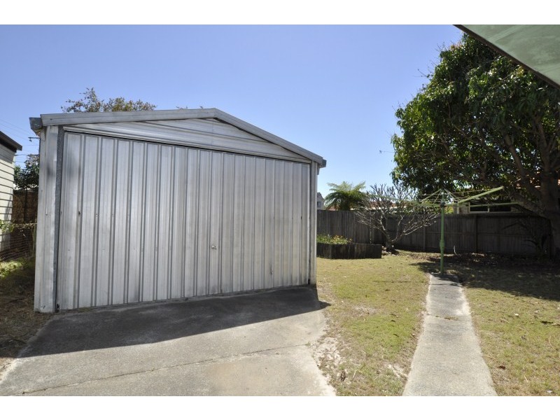 67 Errol Avenue, Paradise Point QLD 4216