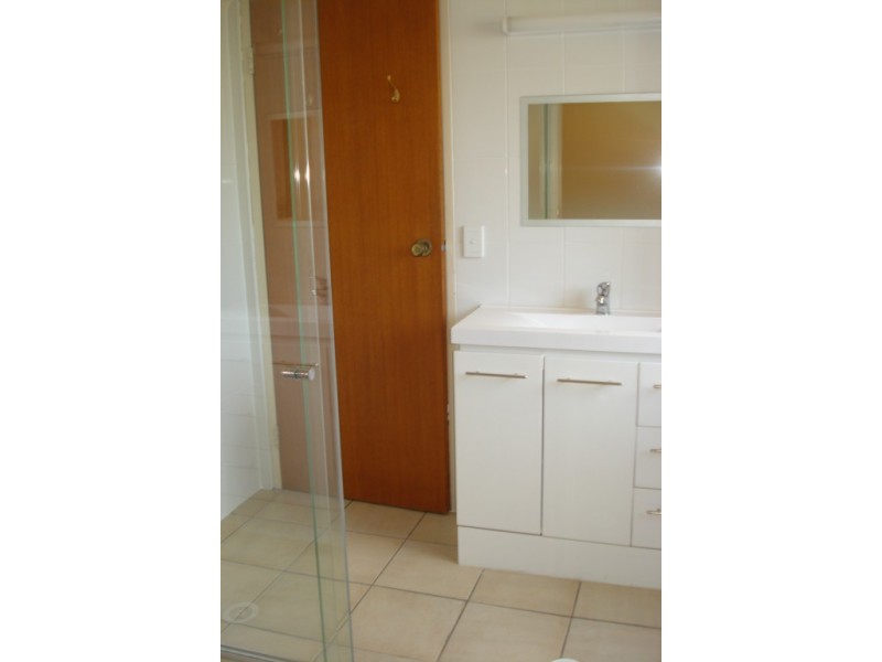 5/270 Marine Parade, Labrador QLD 4215