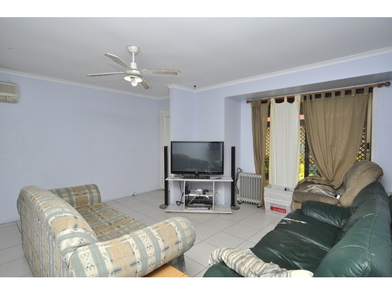 2/10 Telopea Street, Labrador QLD 4215