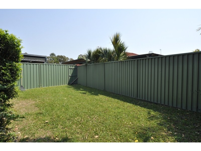 2/10 Telopea Street, Labrador QLD 4215