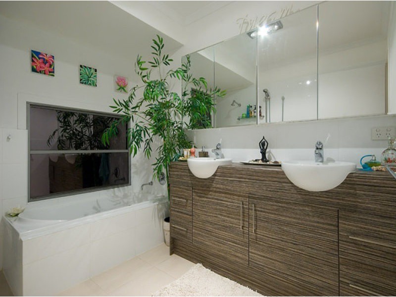 7 Wills Court, Paradise Point QLD 4216