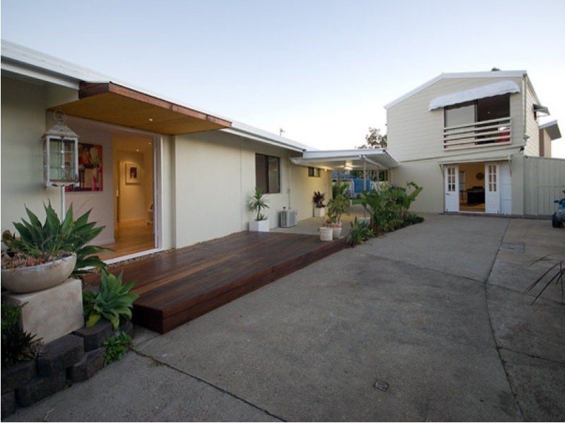 7 Wills Court, Paradise Point QLD 4216