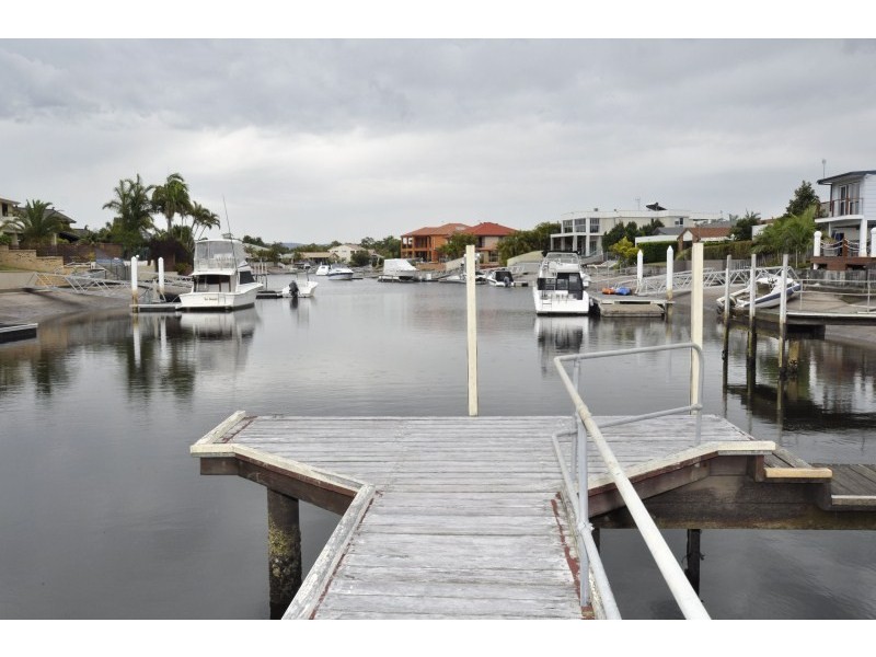 212 Bayview Street, Runaway Bay QLD 4216