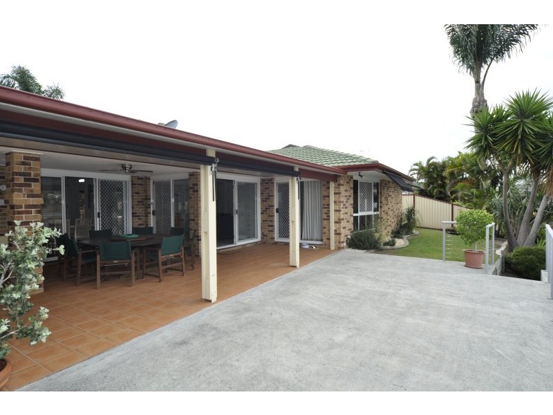 212 Bayview Street, Runaway Bay QLD 4216
