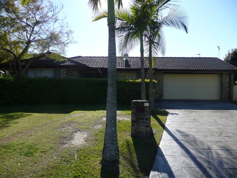 11 Sutton Court, Parkwood QLD 4214