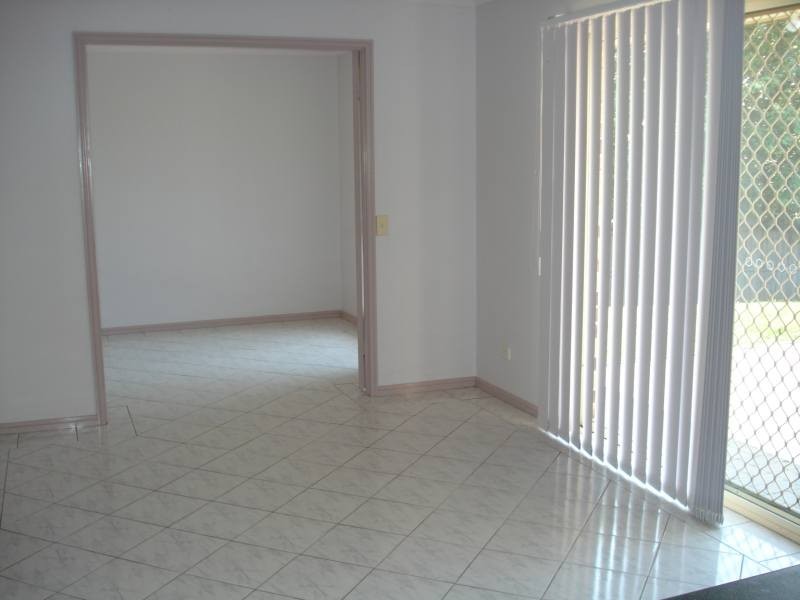 11 Sutton Court, Parkwood QLD 4214