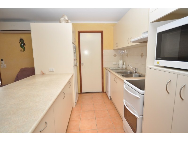 1/34 Kangaroo Avenue, Coombabah QLD 4216