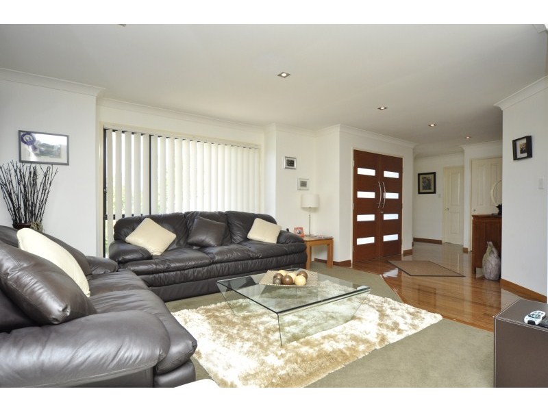 36 Galapagos Way, Pacific Pines QLD 4211