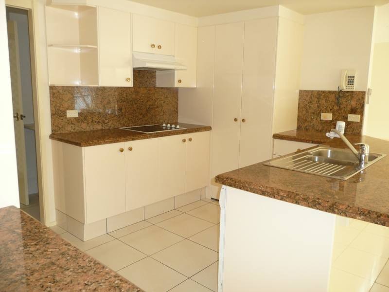 20/3 Lee Road, Runaway Bay QLD 4216