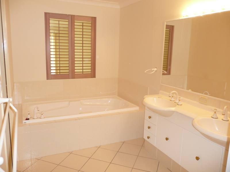 20/3 Lee Road, Runaway Bay QLD 4216