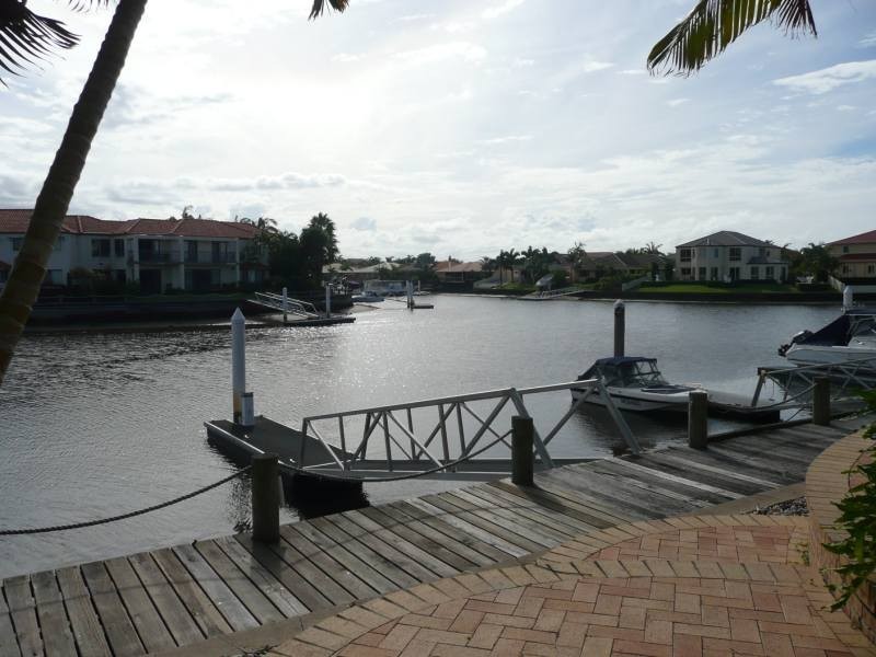 20/3 Lee Road, Runaway Bay QLD 4216