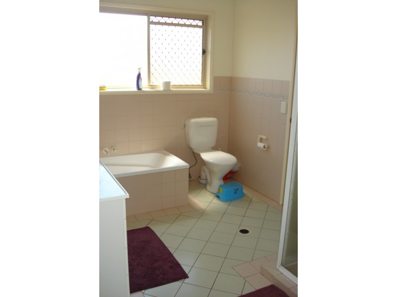 1/350 Government Road, Labrador QLD 4215