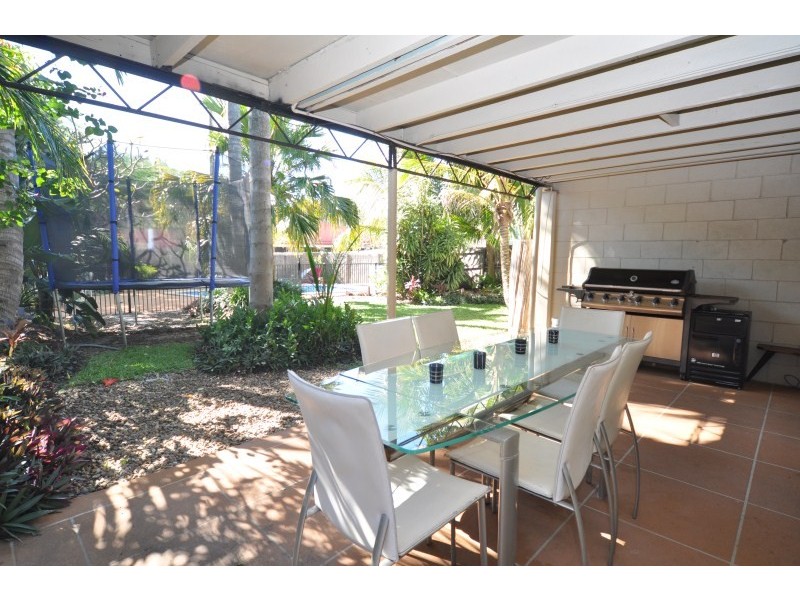 5 Bluegum Avenue, Hollywell QLD 4216