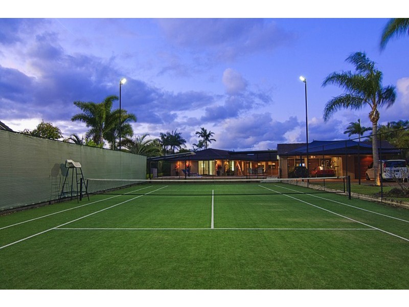 15 Karema Crescent, Runaway Bay QLD 4216