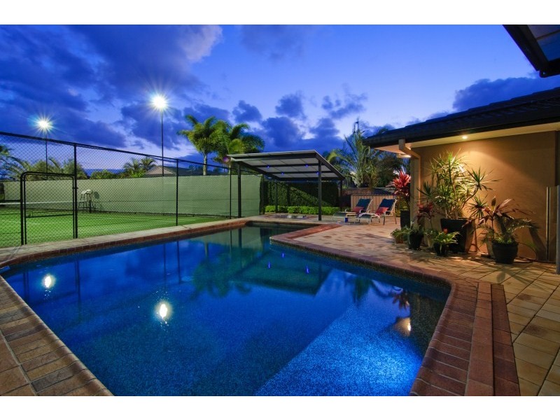 15 Karema Crescent, Runaway Bay QLD 4216