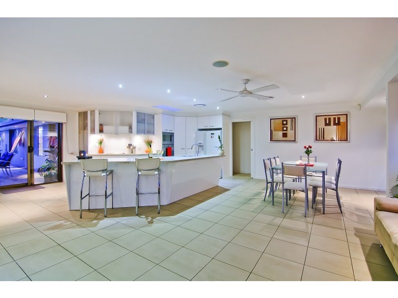 15 Karema Crescent, Runaway Bay QLD 4216