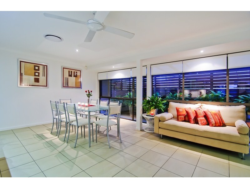 15 Karema Crescent, Runaway Bay QLD 4216