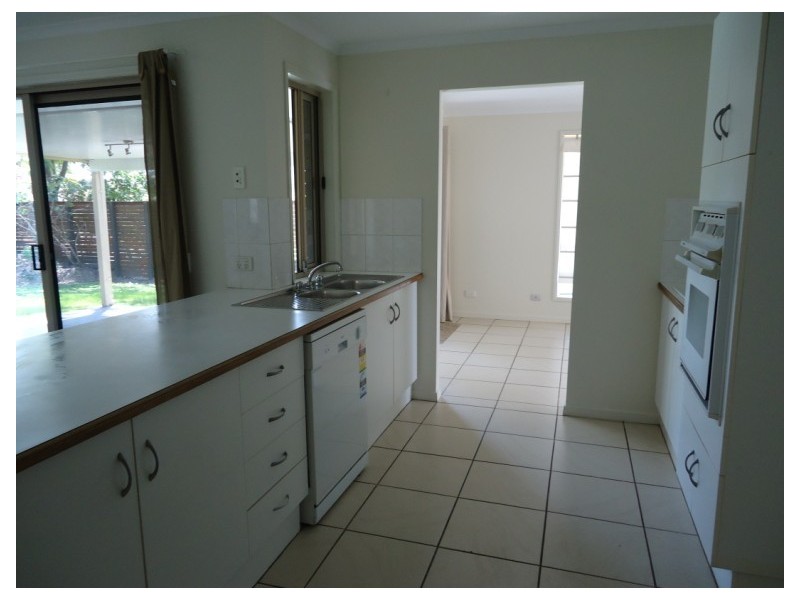 15 Fairview Court, Parkwood QLD 4214