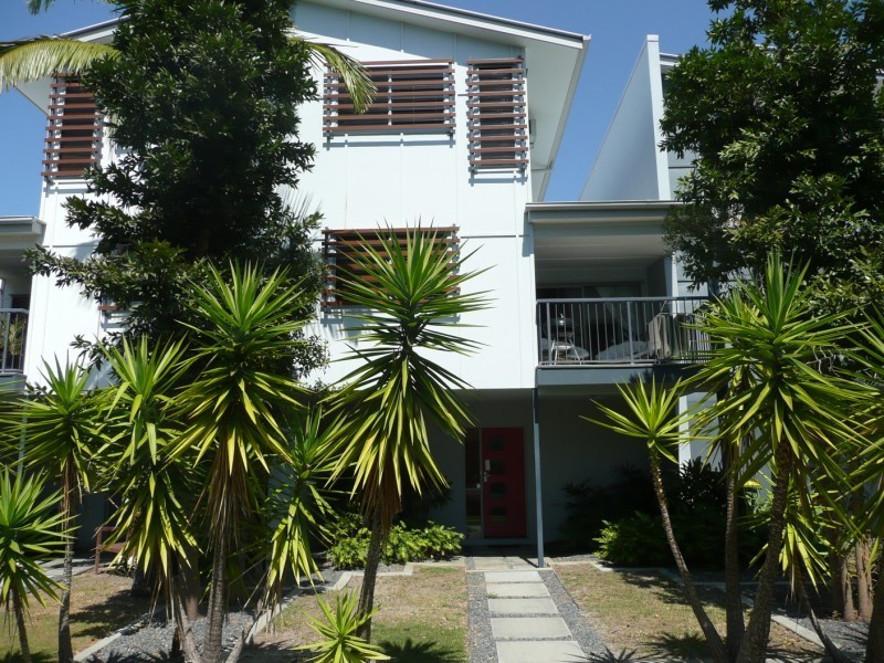 7/29 Proud Street, Labrador QLD 4215