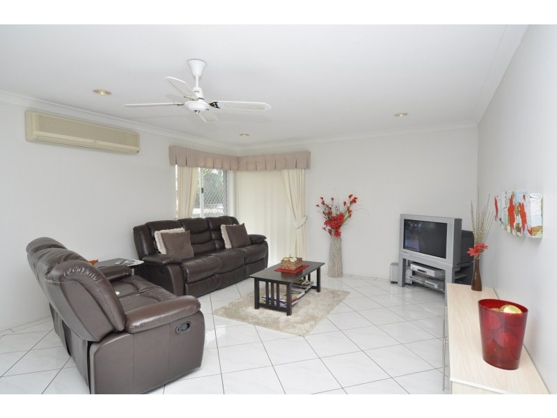 9 Seabreeze Street, Paradise Point QLD 4216