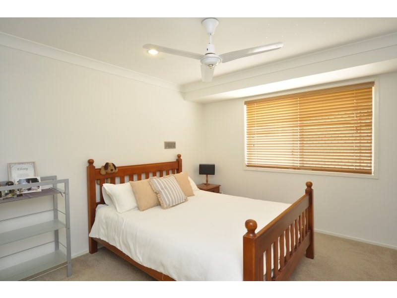 9 Seabreeze Street, Paradise Point QLD 4216