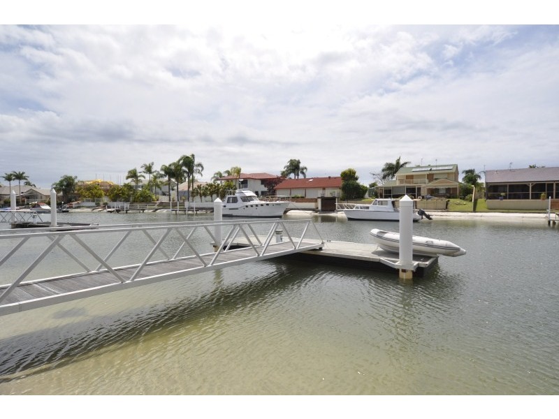 9 Seabreeze Street, Paradise Point QLD 4216