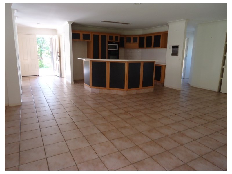 118 Henry Cotton Drive, Parkwood QLD 4214