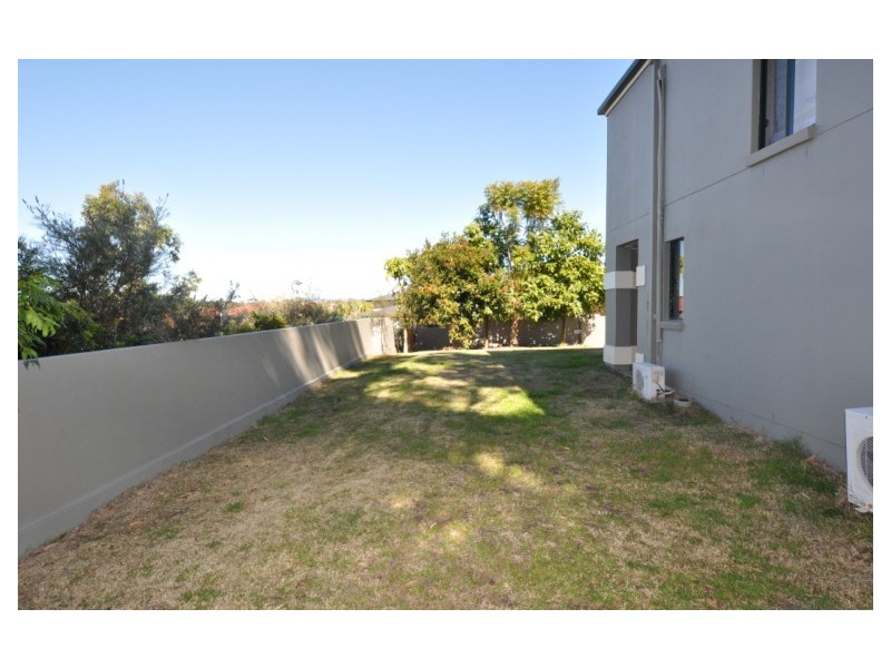 66 Marble Arch Place, Arundel QLD 4214