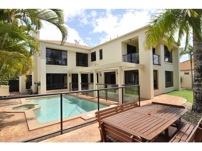 1639 Riverdale Drive, Hope Island QLD 4212