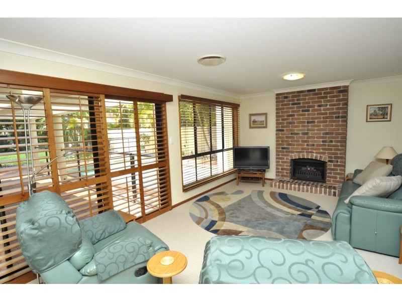 1639 Riverdale Drive, Hope Island QLD 4212
