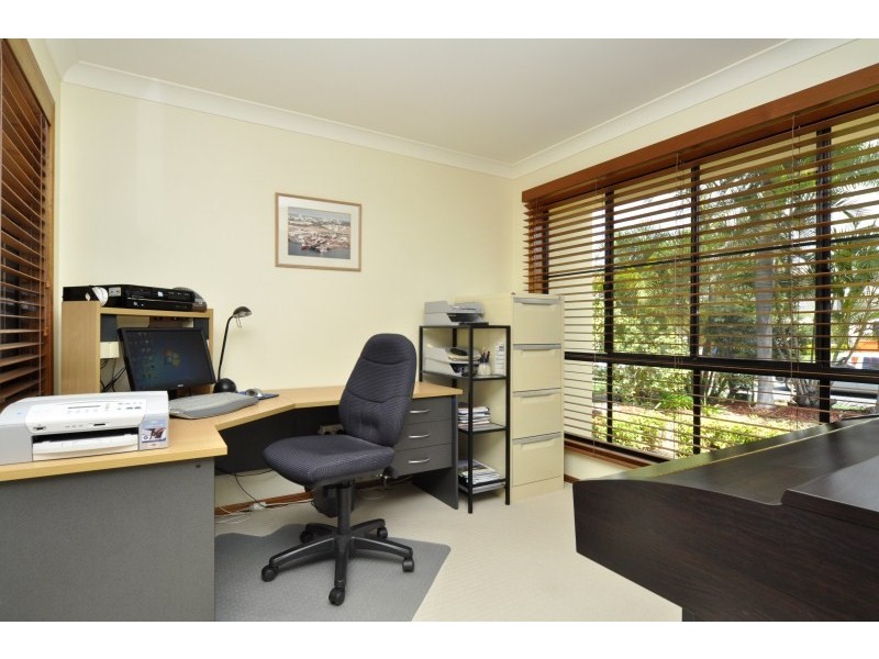 1639 Riverdale Drive, Hope Island QLD 4212