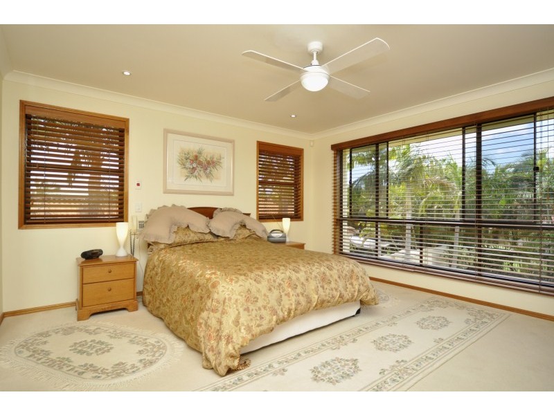 1639 Riverdale Drive, Hope Island QLD 4212