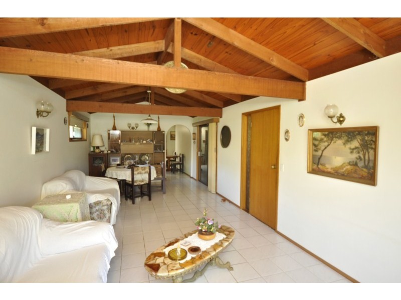 4 Sunbird Avenue, Paradise Point QLD 4216