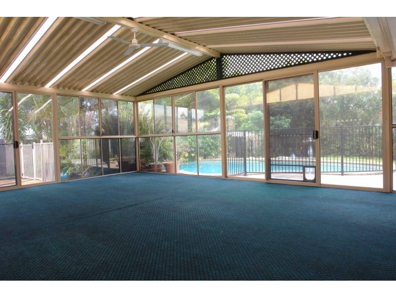 4 Maidstone Place, Parkwood QLD 4214