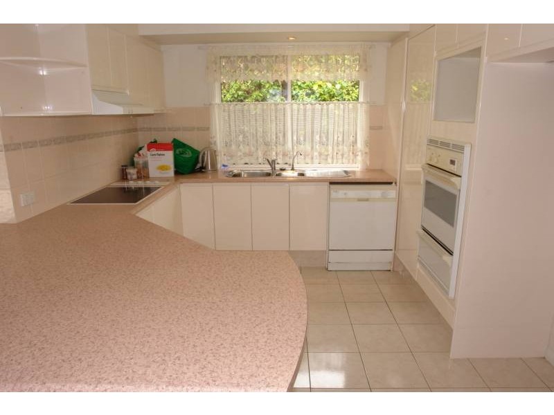 4 Maidstone Place, Parkwood QLD 4214