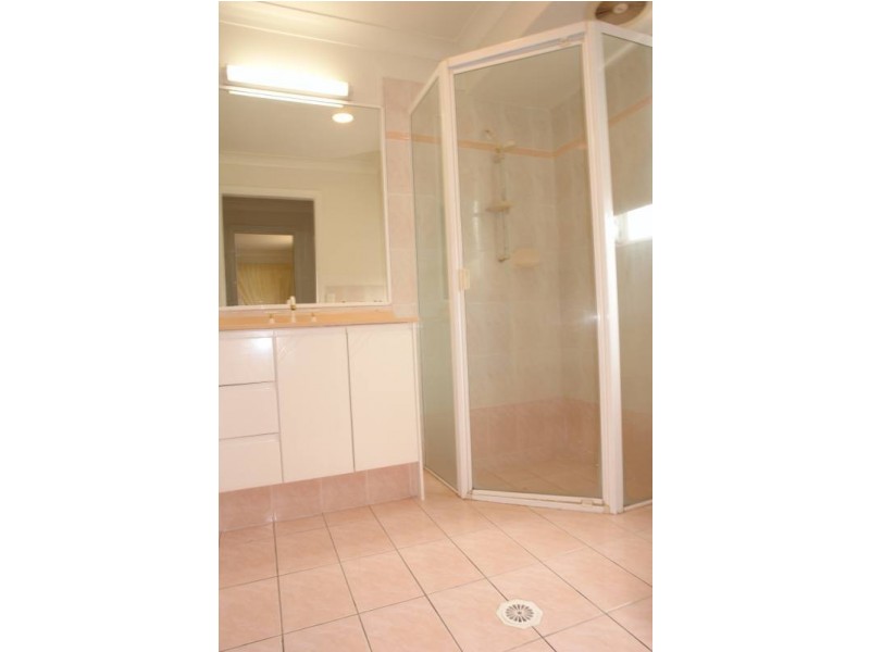 4 Maidstone Place, Parkwood QLD 4214