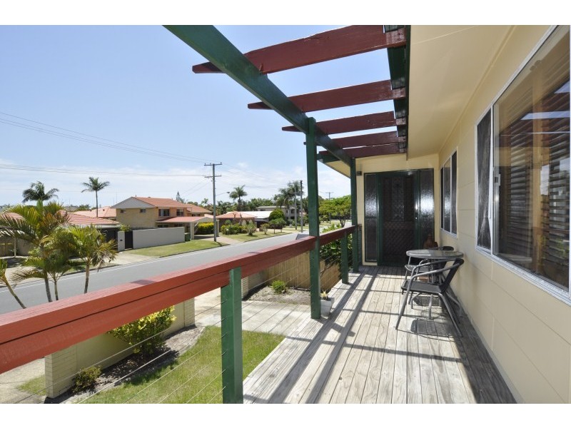 84 Poinsettia Avenue, Runaway Bay QLD 4216