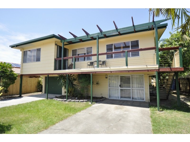 84 Poinsettia Avenue, Runaway Bay QLD 4216