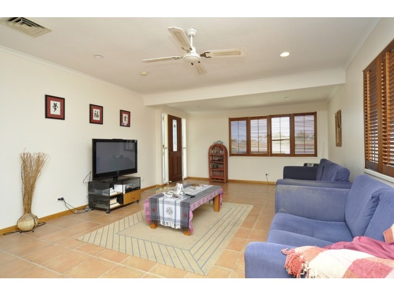 84 Poinsettia Avenue, Runaway Bay QLD 4216
