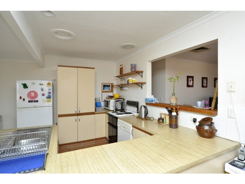 84 Poinsettia Avenue, Runaway Bay QLD 4216