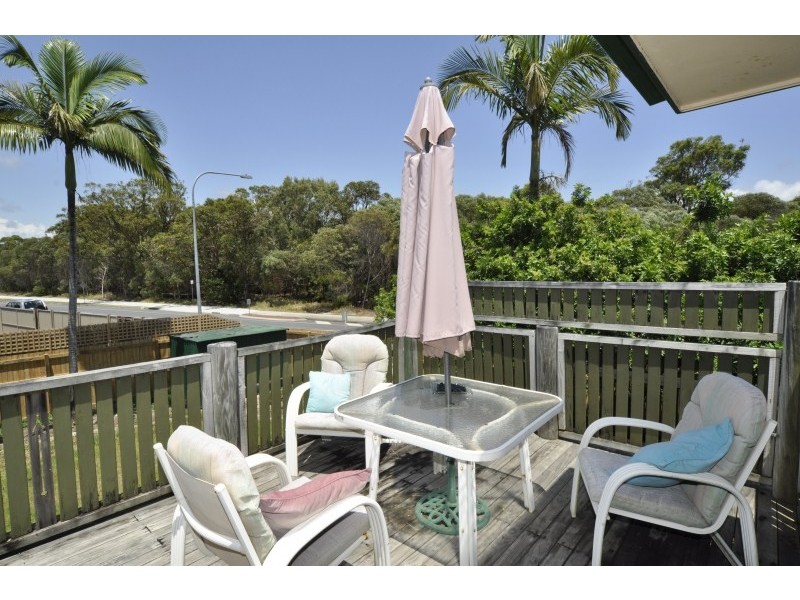 84 Poinsettia Avenue, Runaway Bay QLD 4216