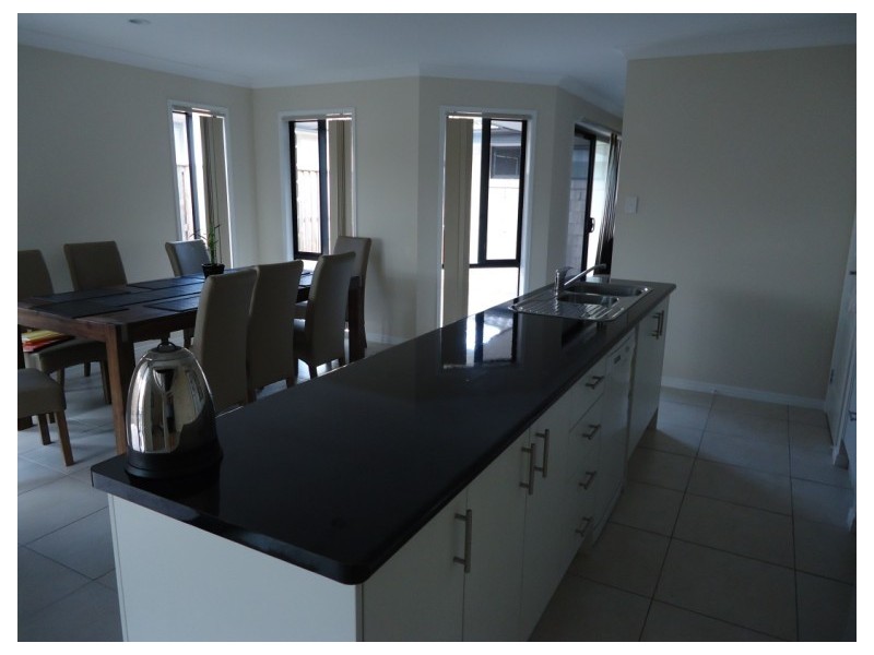 10 Orara Street, Pacific Pines QLD 4211